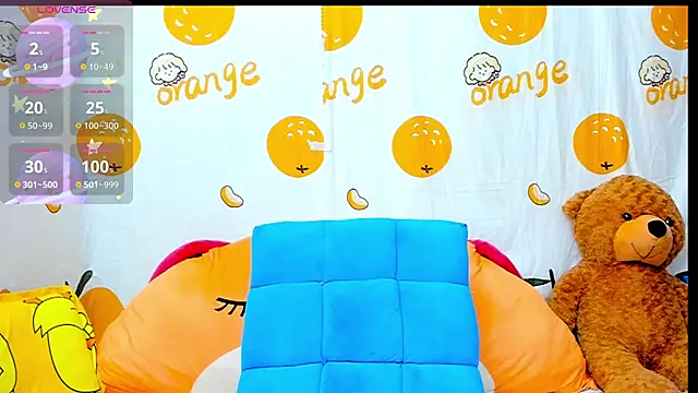 Snapshot of alonelove__ chatting on 10/30/25, 02:35 alonelove online show from 10/30/25, 02:35