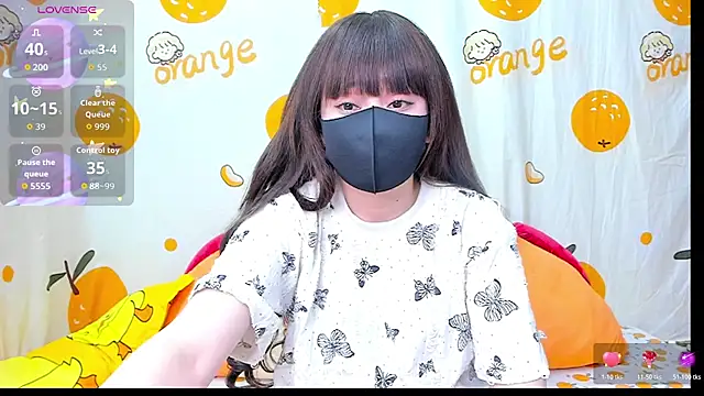 Snapshot of alonelove__ chatting on 11/15/25, 02:31 alonelove online show from 11/15/25, 02:31