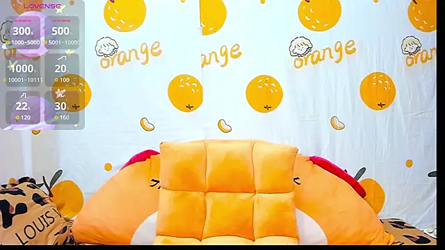 Snapshot of alonelove__ chatting on 11/17/25, 02:39 alonelove online show from 11/17/25, 02:39