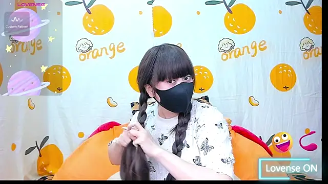 Snapshot of alonelove__ chatting on 11/20/25, 02:12 alonelove online show from 11/20/25, 02:12