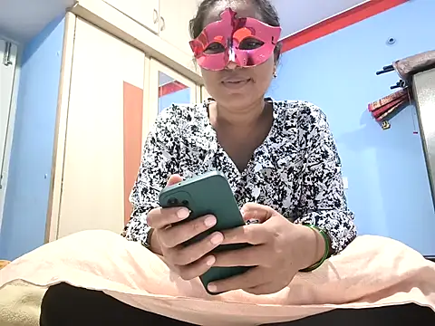 Snapshot of SANJU5888 chatting on 07/11/26, 05:48 SANJU5888 online show from 07/11/26, 05:48