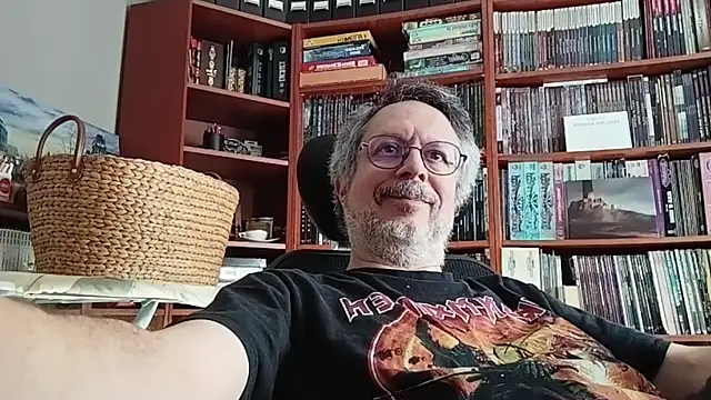 Mandra is a whore online show from 10/25/25, 09:28