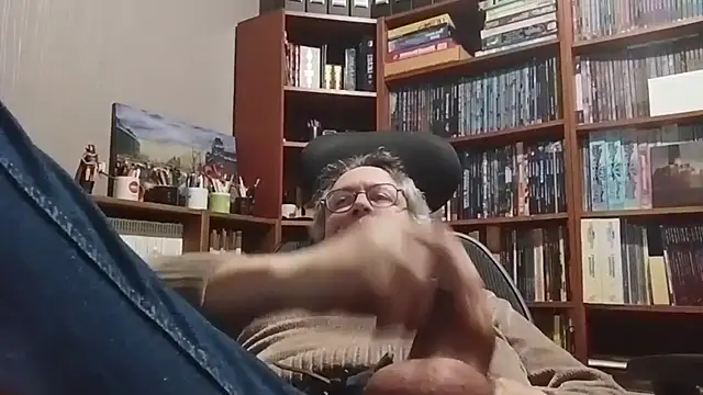 Mandra is a whore online show from 10/31/25, 11:06