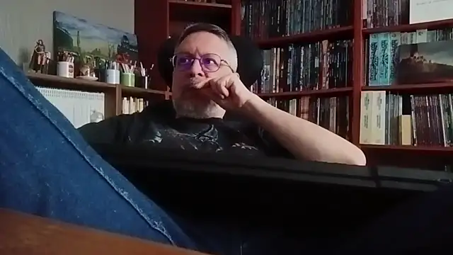 Mandra is a whore online show from 11/15/25, 12:56