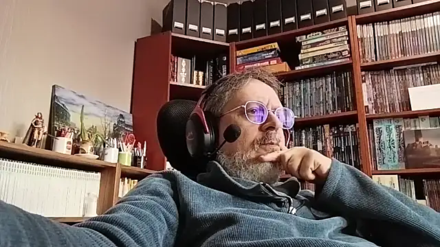 Mandra is a whore online show from 12/16/25, 08:52