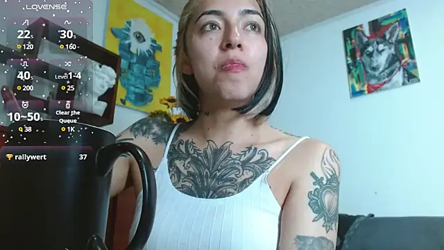 ZoeBakers  online show from 02/19/25, 05:16