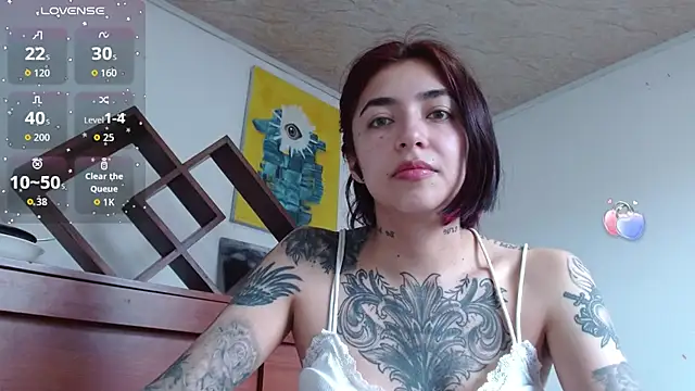 ZoeBakers  online show from 09/30/25, 04:12