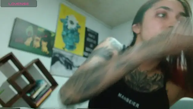 ZoeBakers  online show from 04/21/26, 03:02