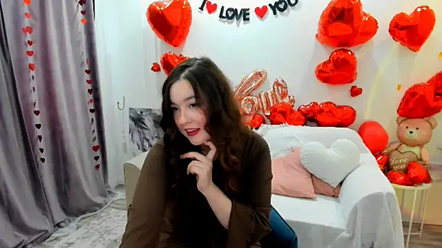 Snapshot of WishToBloom chatting on 02/11/26, 12:32 WishToBloom online show from 02/11/26, 12:32