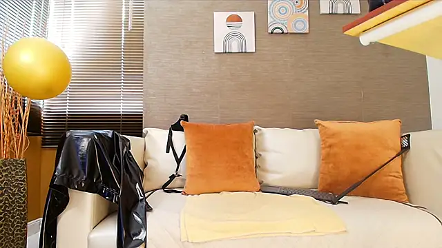 Sophie LittleS online show from 02/01/25, 03:39