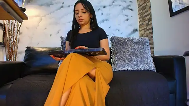 Sophie LittleS online show from 10/04/25, 12:47