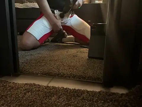 Snapshot of LeviXtreme chatting on 01/17/25, 02:50 LeviXtreme online show from 01/17/25, 02:50