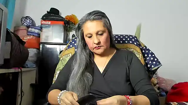 merlyna goldens online show from 05/16/26, 04:20
