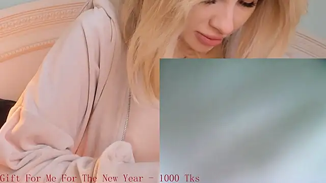 Snapshot of jannemary chatting on 12/29/24, 05:21 jannemary online show from 12/29/24, 05:21