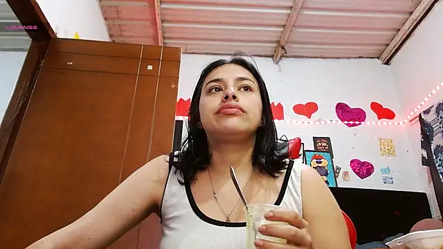 Saray extrovert  online show from 04/16/26, 04:24