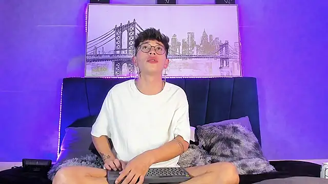 Snapshot of Andrew_thevil chatting on 12/11/24, 05:59 Andrew thevil online show from 12/11/24, 05:59