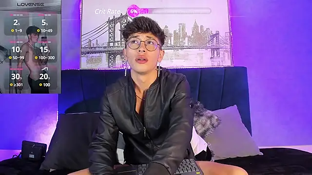 Snapshot of Andrew_thevil chatting on 12/12/24, 01:10 Andrew thevil online show from 12/12/24, 01:10