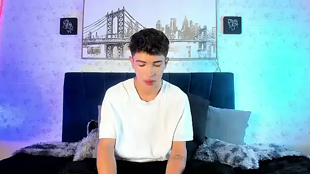 Snapshot of Andrew_thevil chatting on 01/09/25, 07:42 Andrew thevil online show from 01/09/25, 07:42