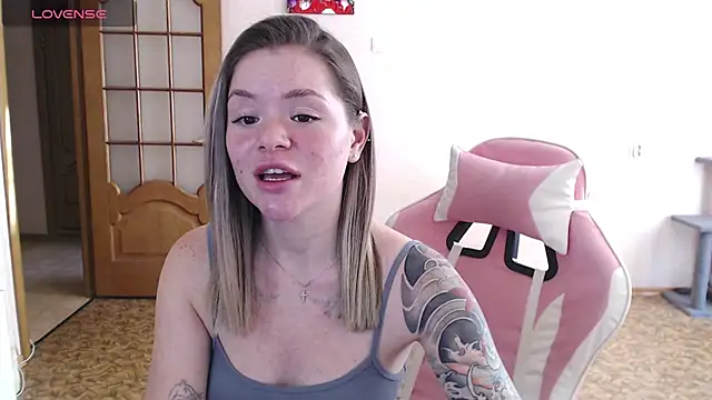 miaacatt online show from 12/01/25, 06:29