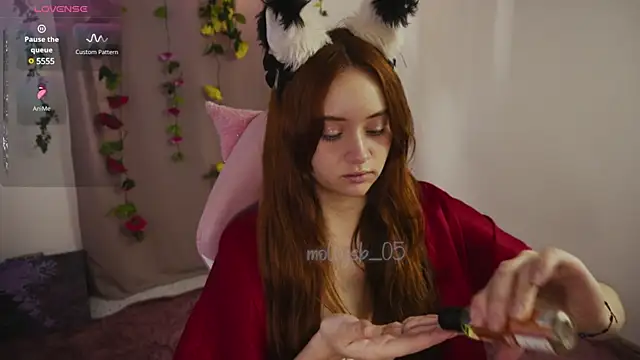 Snapshot of molly_russell chatting on 12/09/24, 04:58 molly russell online show from 12/09/24, 04:58