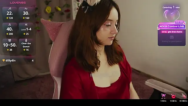 Snapshot of molly_russell chatting on 03/23/25, 02:26 molly russell online show from 03/23/25, 02:26