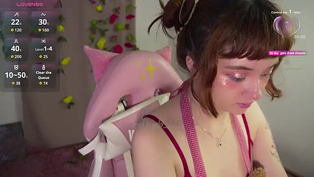 Snapshot of molly_russell chatting on 10/26/25, 10:04 molly russell online show from 10/26/25, 10:04