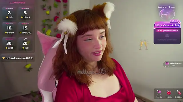 Snapshot of molly_russell chatting on 12/16/25, 12:04 molly russell online show from 12/16/25, 12:04