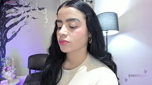 Paula Desousa online show from 06/08/26, 05:13