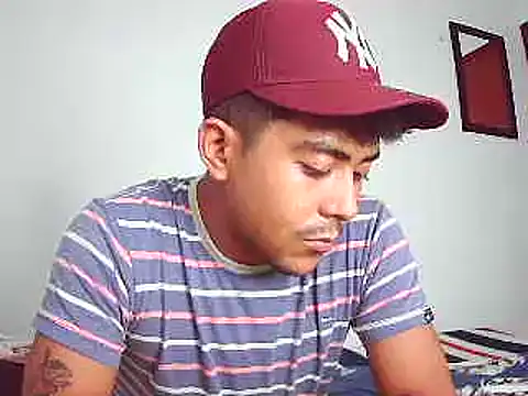 Snapshot of wailer_ chatting on 12/30/24, 08:04 wailer online show from 12/30/24, 08:04