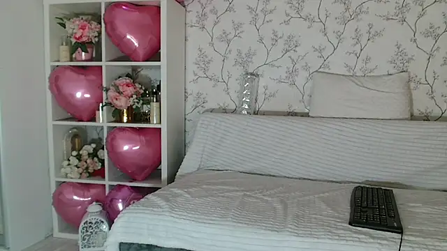 Imcarrieberry online show from 02/14/25, 03:15