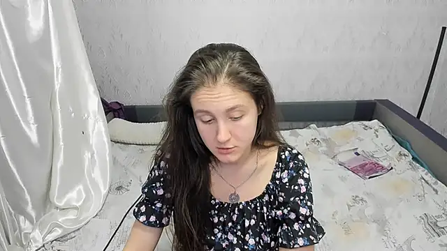 Holliy Cooper online show from 01/14/25, 12:45