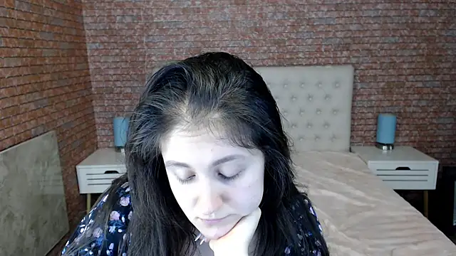 Holliy Cooper online show from 01/30/25, 12:37