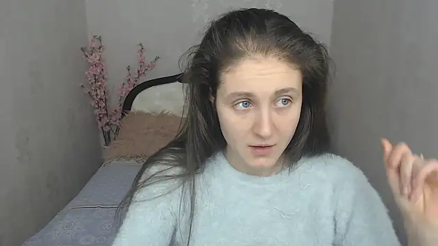 Holliy Cooper online show from 02/27/25, 09:54