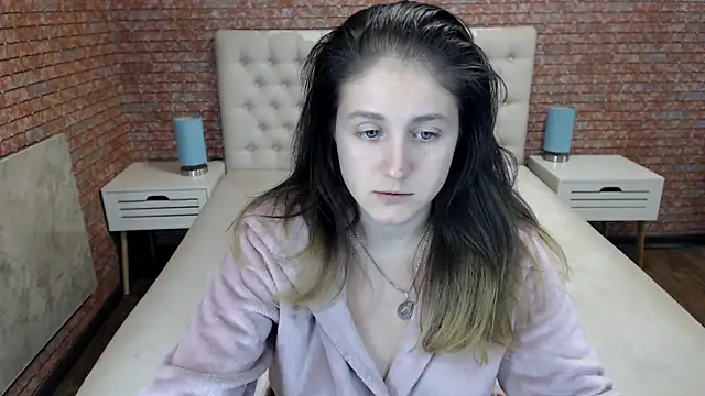 Holliy Cooper online show from 09/30/25, 11:04