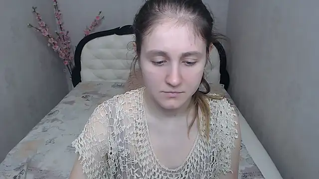 Holliy Cooper online show from 04/01/26, 08:48