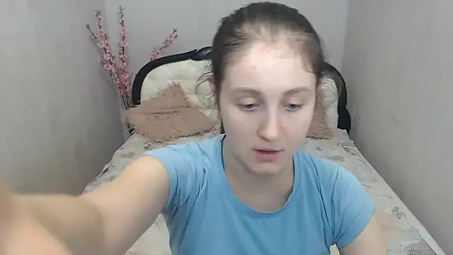 Holliy Cooper online show from 07/10/26, 08:50
