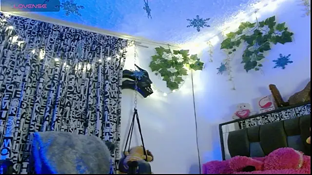 Snapshot of DULCE_ZOE chatting on 01/04/25, 03:50 DULCE ZOE online show from 01/04/25, 03:50