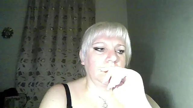 MeilomaWesa online show from 11/17/25, 02:01