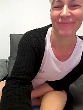 DarleenHot online show from 10/21/25, 06:30