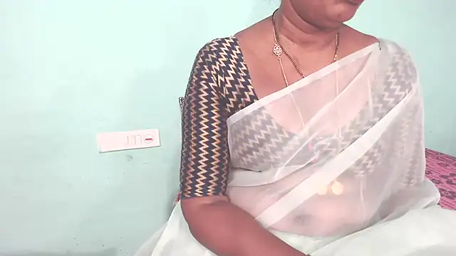 shrutitelugu69 online show from 04/18/26, 04:44