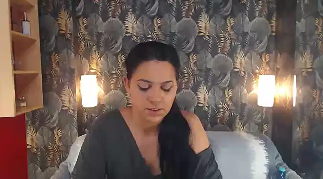 Snapshot of jessthewicked chatting on 12/23/24, 06:27 jessthewicked online show from 12/23/24, 06:27