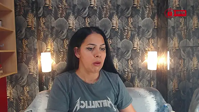 Snapshot of jessthewicked chatting on 01/25/25, 04:46 jessthewicked online show from 01/25/25, 04:46