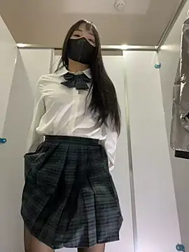 Snapshot of Asia-Lynn chatting on 01/04/25, 10:38 Asia-Lynn online show from 01/04/25, 10:38