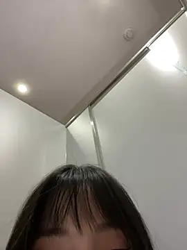 Snapshot of Asia-Lynn chatting on 01/14/25, 10:27 Asia-Lynn online show from 01/14/25, 10:27