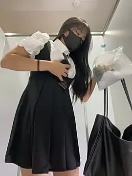 Snapshot of Asia-Lynn chatting on 03/02/25, 11:29 Asia-Lynn online show from 03/02/25, 11:29