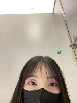 Snapshot of Asia-Lynn chatting on 07/14/26, 11:05 Asia-Lynn online show from 07/14/26, 11:05