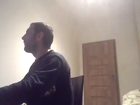 Snapshot of matejk chatting on 10/10/25, 07:24 matejk online show from 10/10/25, 07:24