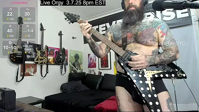 Snapshot of StevenRiseNYC chatting on 03/05/25, 03:40 StevenRiseNYC online show from 03/05/25, 03:40