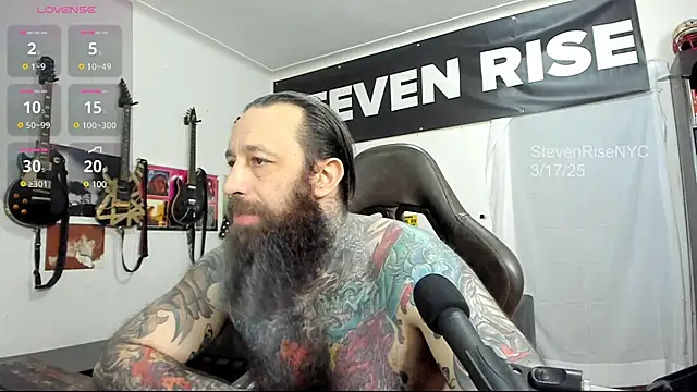 Snapshot of StevenRiseNYC chatting on 03/18/25, 01:53 StevenRiseNYC online show from 03/18/25, 01:53