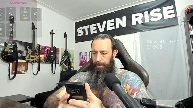Snapshot of StevenRiseNYC chatting on 03/20/25, 02:40 StevenRiseNYC online show from 03/20/25, 02:40
